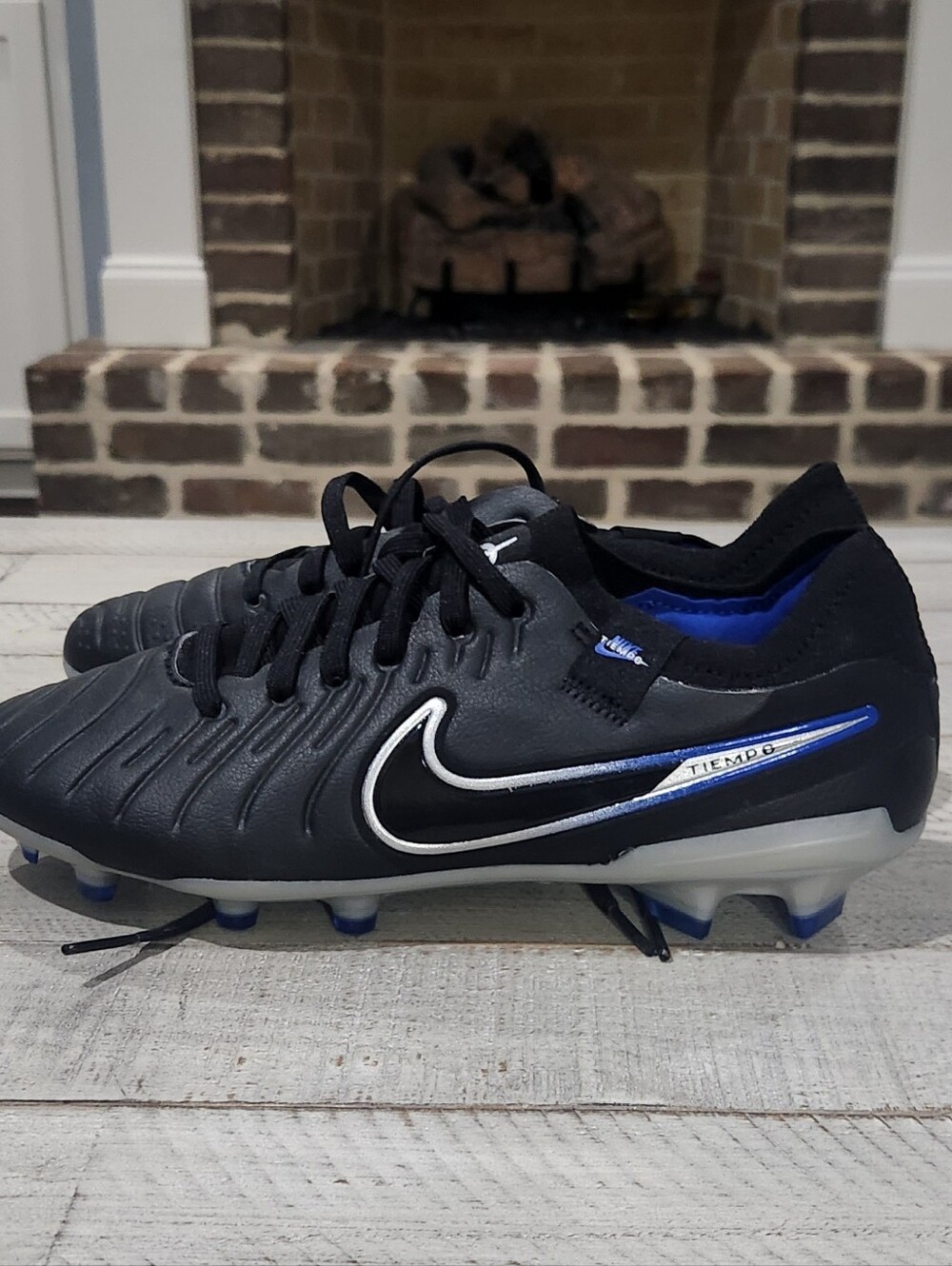 Nike Youth Tiempo Legend 10 FG Soccer Cleats Size 4.5